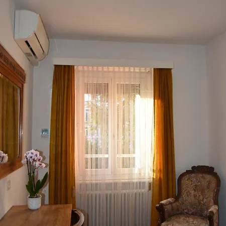 호텔 Casa Santa Birgitta 3*