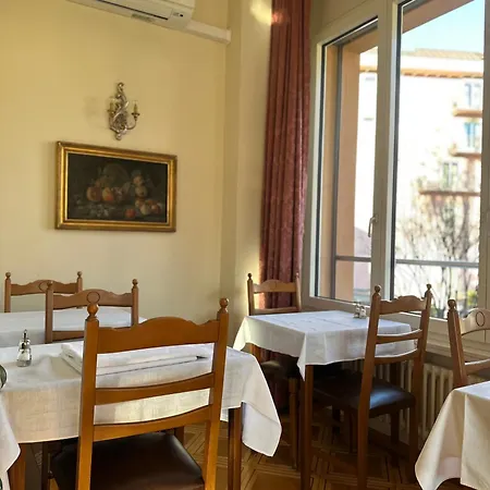 Casa Santa Birgitta Готель Лугано