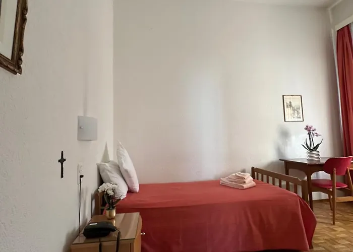 מלון Casa Santa Birgitta 3*